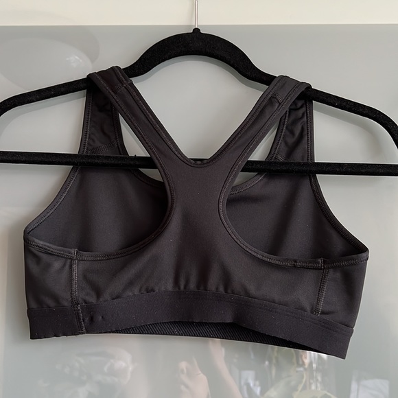 Nike Graphic Sports Bra in Black - Picture 2 of 3
